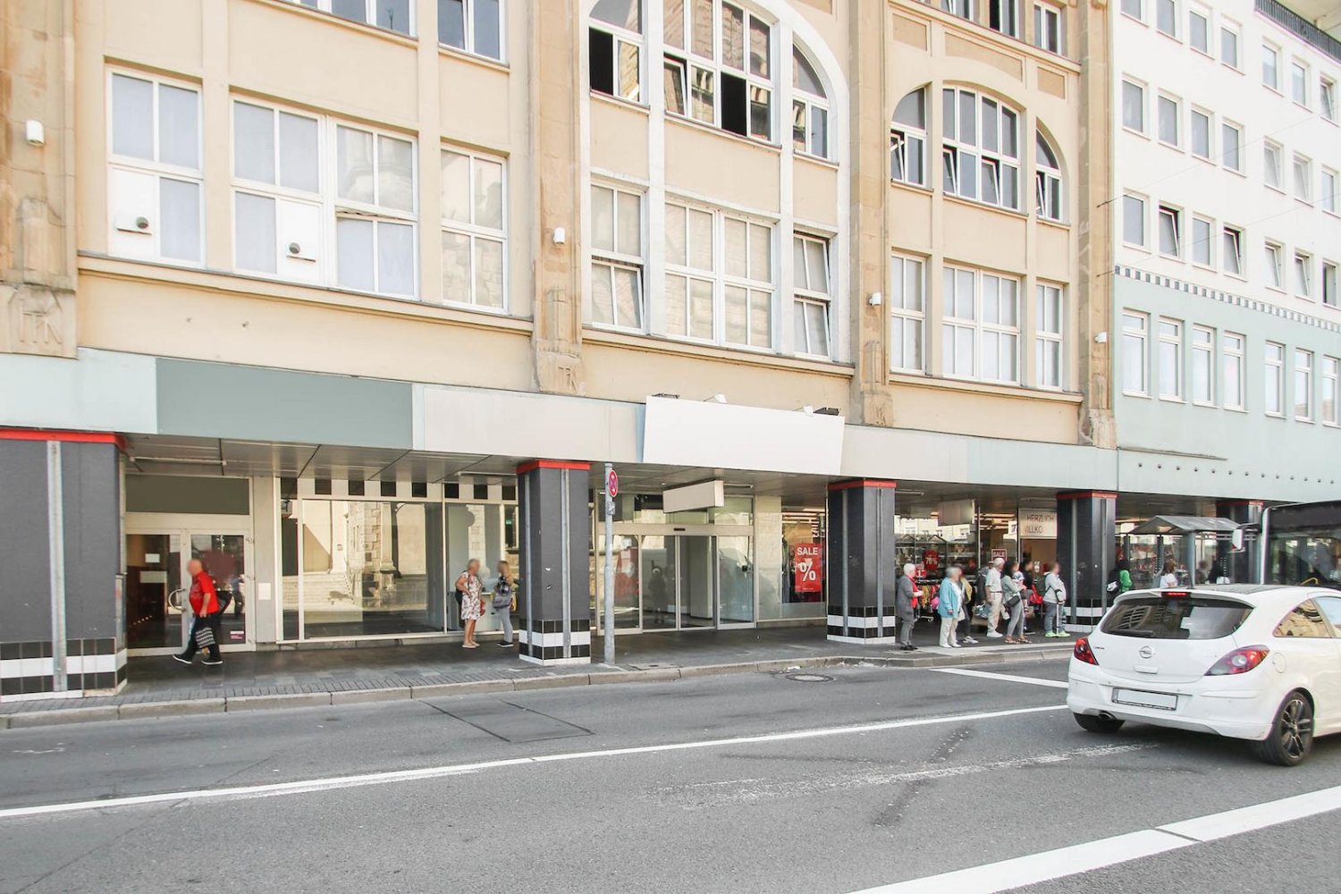 922m² Building in Mulheim an der Ruhr, Germany No. 107183