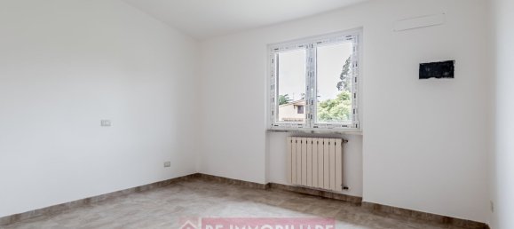 4 rooms Apartment in Rome, Italy No. 73199 14