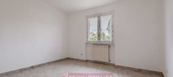 4 rooms Apartment in Rome, Italy No. 73199 24