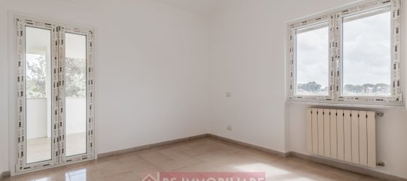 4 rooms Apartment in Rome, Italy No. 73199 20