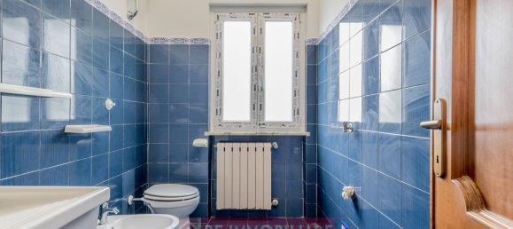 4 rooms Apartment in Rome, Italy No. 73199 17