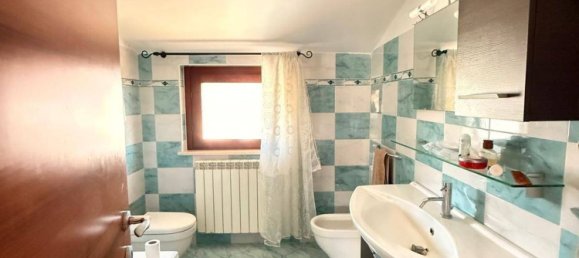6 rooms Apartment in Pescara, Italy No. 258815 2