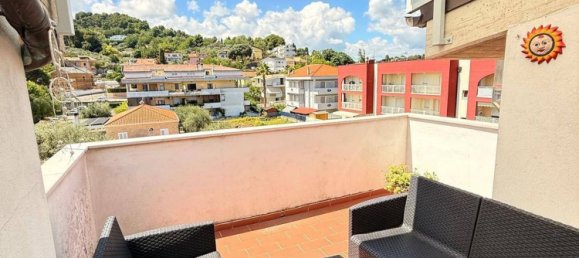 6 rooms Apartment in Pescara, Italy No. 258815 11