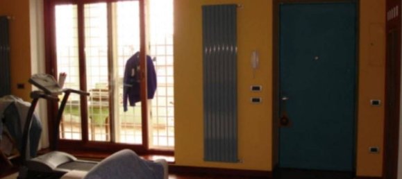 3 Schlafzimmer Wohnung in Naples, Italy, Nr. 327086 8