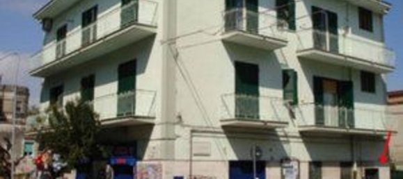 3 Schlafzimmer Wohnung in Naples, Italy, Nr. 327086 18