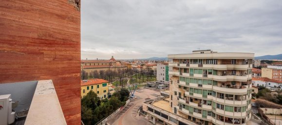 Apartamento de 3 habitaciónes en Livorno, Italy No. 45552 9