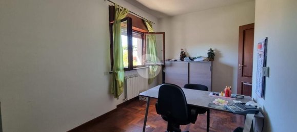 Büro in Viterbo, Italy 50m², Nr. 298466 13