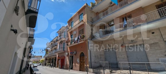6 rooms Apartment in Bacoli, Italy No. 324325 2