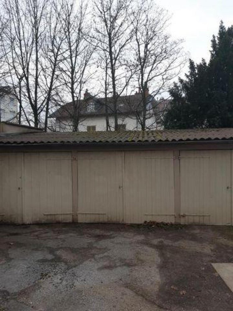  Shop in Dijon, France No. 18559