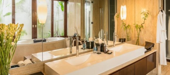 5 Schlafzimmer Villa in South Kuta, Indonesia, Nr. 2839 11