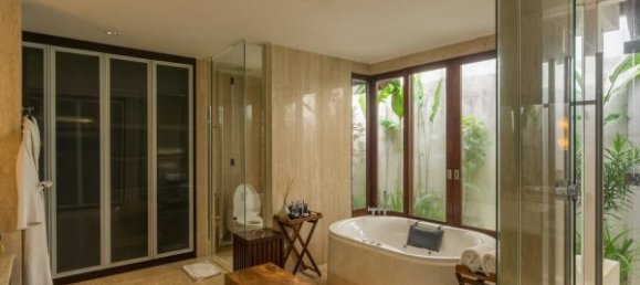 5 Schlafzimmer Villa in South Kuta, Indonesia, Nr. 2839 9
