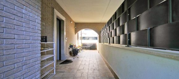 5 bedrooms House in Marino, Italy No. 341121 3