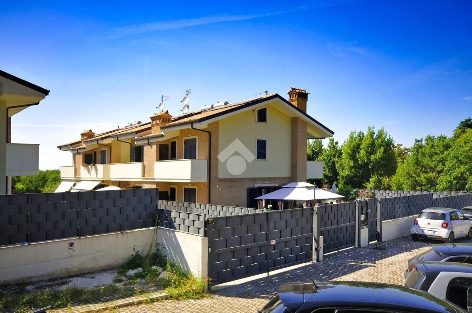 5 bedrooms House in Marino, Italy No. 341121