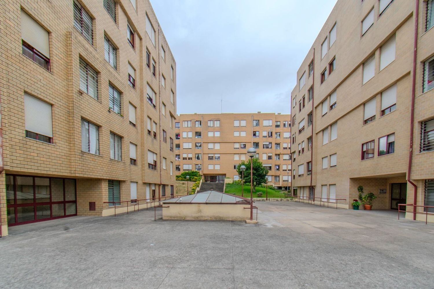 3 bedrooms Apartment in Valbom, Portugal No. 290949