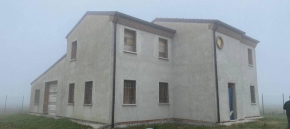 5-Zimmer Villa in Quistello, Italy, Nr. 108392 3