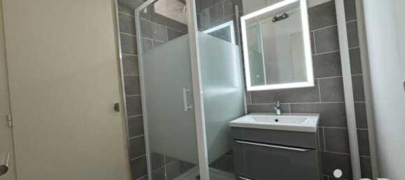 Apartamento de 2 dormitorios en Troyes, France No. 44077 2