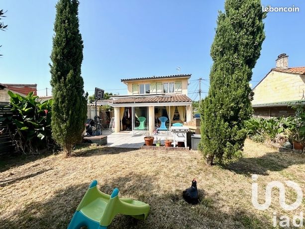 Casa de 4 dormitorios en Izon, France No. 276503