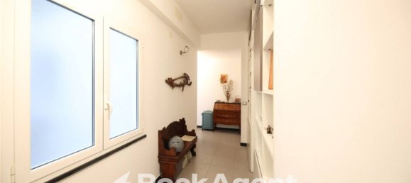 Квартира с 2 спальнями в Генуя, Италия № 317917 19