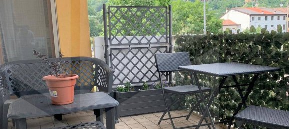 4 rooms Apartment in Creazzo, Italy No. 19230 6