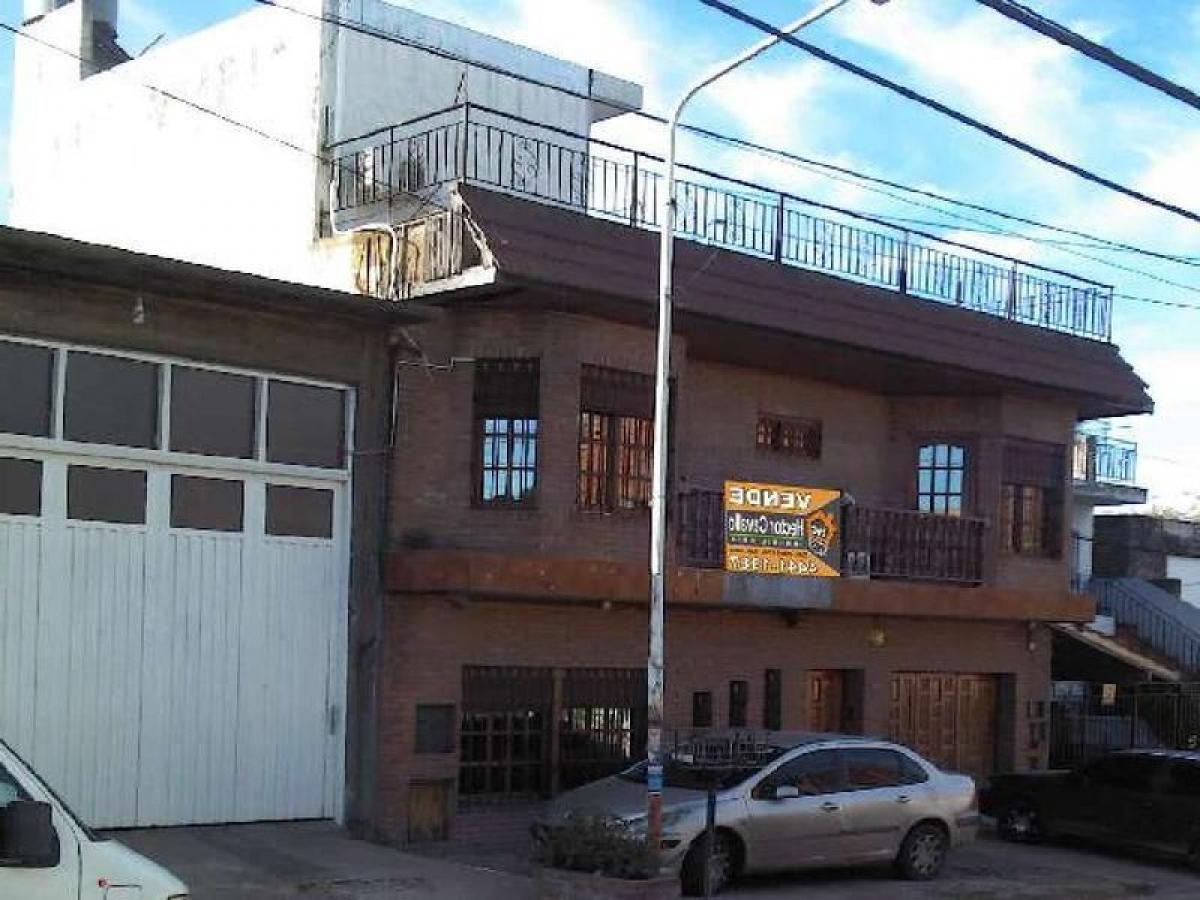 3 bedrooms House in Bermudez, Argentina No. 2752