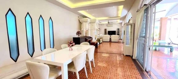 Дом с 3 спальнями в Паттайя, Таиланд № 67143 19