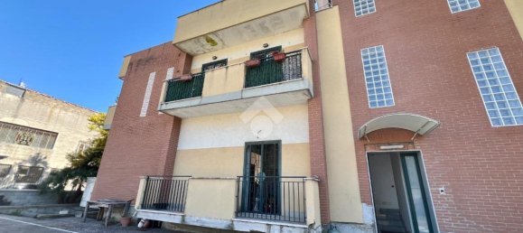 Apartamento de 4 divisões em Melito di Napoli, Italy N.º 230315 7