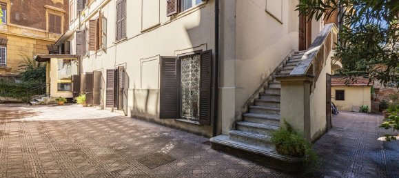 Apartamento de 3 dormitorios en Rome, Italy No. 365010 27