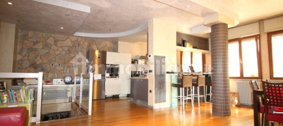 4 bedrooms Apartment in Pisa, Italy No. 352528 4