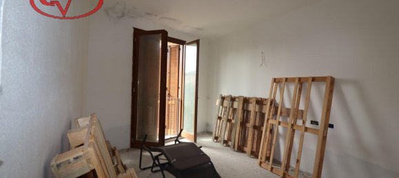 3 rooms Apartment in Castiglion Fibocchi, Italy No. 233996 8