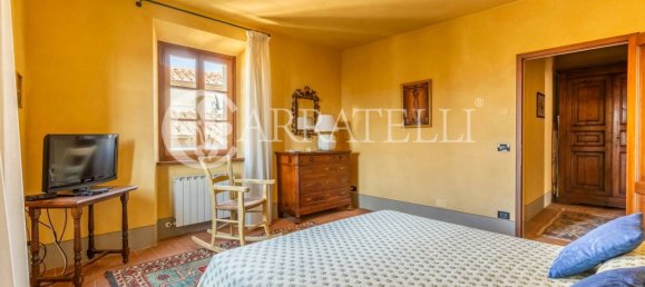 4 bedrooms Villa in Radicofani, Italy No. 78403 8