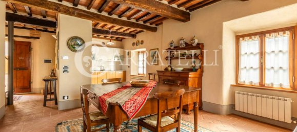 4 bedrooms Villa in Radicofani, Italy No. 78403 26