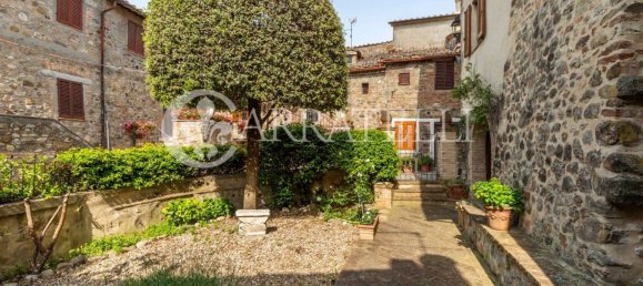 4 bedrooms Villa in Radicofani, Italy No. 78403 22