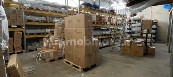 Entrepôt à Cento, Italy 550m² No. 90135 5