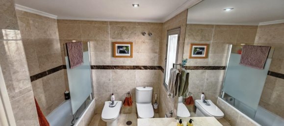 3 bedrooms Townhouse in Estepona, Spain No. 137149 5