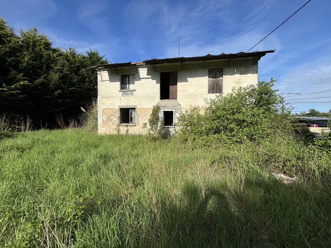 3 bedrooms House in Saint-Christoly-de-Blaye, France No. 355085