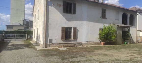 6 bedrooms House in Bosco Marengo, Italy No. 47070 2