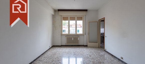 5 rooms Apartment in Livorno, Italy No. 278048 8