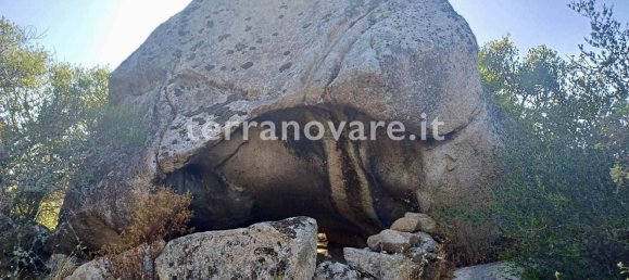 Grundstück in Sant'Antonio di Gallura, Italy 42000m², Nr. 274136 6