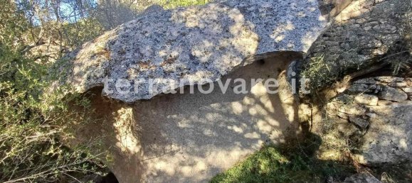 Grundstück in Sant'Antonio di Gallura, Italy 42000m², Nr. 274136 16