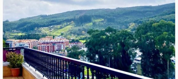 2 bedrooms Penthouse in Castro-Urdiales, Spain No. 159991 2