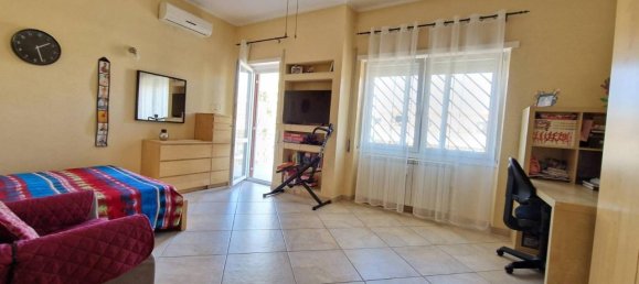 Квартира с 3 комнатами в Рим, Италия № 65069 2