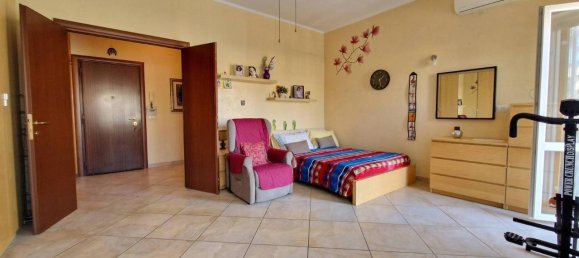 Квартира с 3 комнатами в Рим, Италия № 65069 3