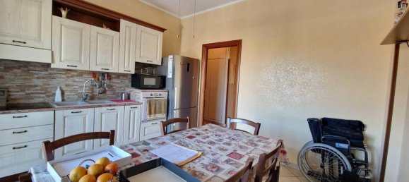 Квартира с 3 комнатами в Рим, Италия № 65069 10