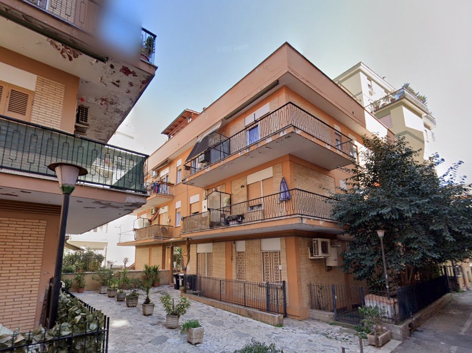 Пентхаус с 2 комнатами в Чампино, Италия № 33363