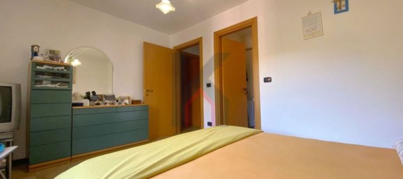 Apartamento de 3 dormitorios en Dovadola, Italy No. 328600 9