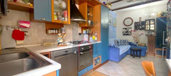 Apartamento de 3 dormitorios en Dovadola, Italy No. 328600 3