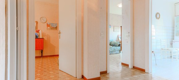 6 rooms Apartment in Frascati, Italy No. 269308 14