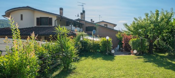 9 rooms Villa in Perugia, Italy No. 64950 2