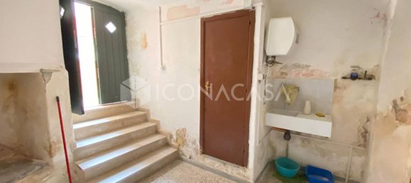 Apartamento de 2 habitaciónes en Bitonto, Italy No. 22807 3