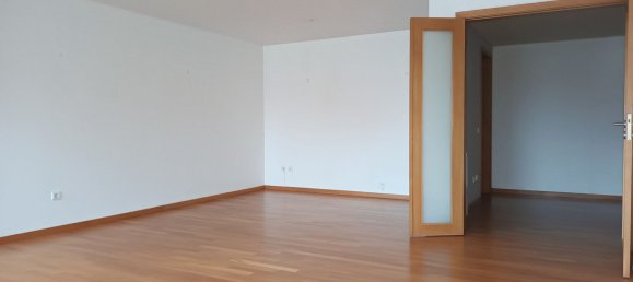 3 bedrooms Apartment in Matosinhos, Portugal No. 32246 3